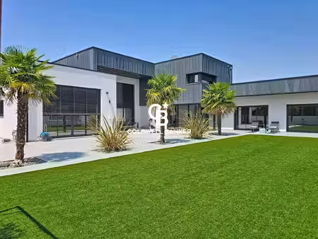 maison contemporaine de prestige avec piscine intérieure à cholet