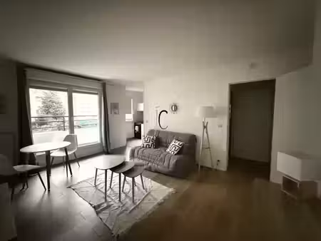 location meublée appartement 1 pièce 27.74 m² à pantin (93500)  950 €