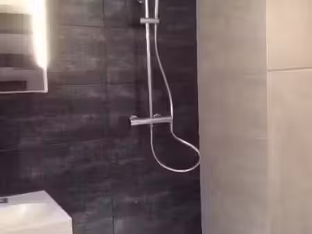 location duplex 2 pièces 52 m² à aix-en-provence (13090)  1 095 €
