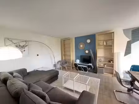 location meublée appartement 3 pièces 74 m² à amiens (80000)  1 190 €