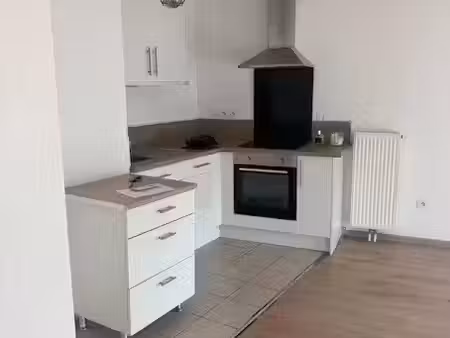 location appartement 3 pièces 65 m² à la madeleine (59110)  1 200 €