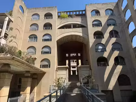 location meublée appartement 4 pièces 100 m² à aix-en-provence (13090)  1 790 €