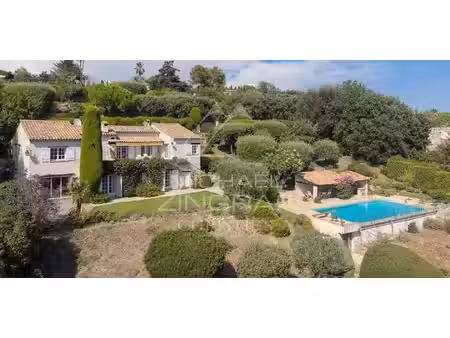 villa avec piscine en bord de mer saint paul de vence (06)