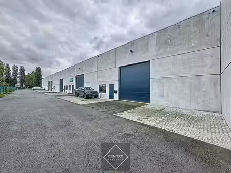 nb magazijn / opslagruimte (410m2) met volledige overspan...