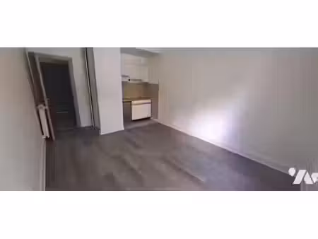 location appartement 1 pièce 25 m² à amiens (80000)  380 €