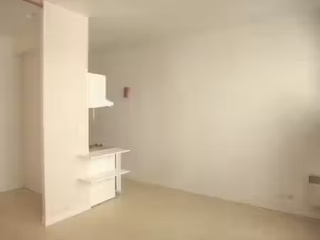 location appartement 1 pièce 23.79 m² à la rochelle (17000)  532 €