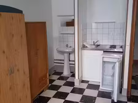 location meublée appartement 1 pièce 20 m² à lille (59000)  320 €