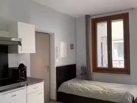 location appartement 1 pièce 17 m² à castres (81100)  375 €