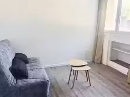 location meublée appartement 1 pièce 16 m² à lasbordes (11400)  400 €