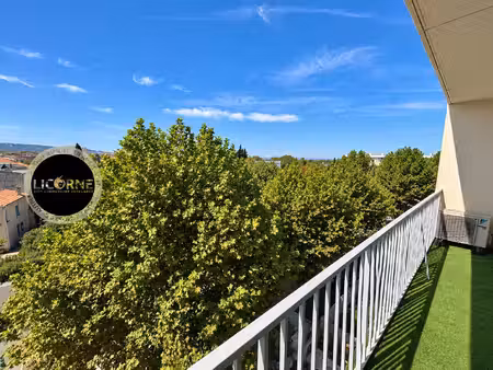 t2 rénové avec balcon et cave