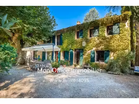 référence : 7235-sjo - magnifique mas de 1739 aux portes d'aix-en-provence - piscine- terr