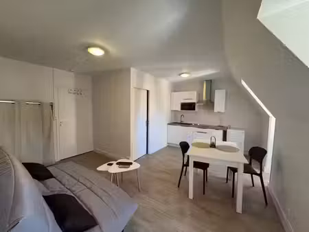 location meublée appartement 1 pièce 22.68 m² à montmorillon (86500)  410 €