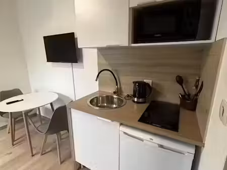 location meublée appartement 1 pièce 10 m² à annecy (74000)  549 €