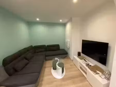 location meublée appartement 1 pièce 150 m² à lille (59000)  540 €