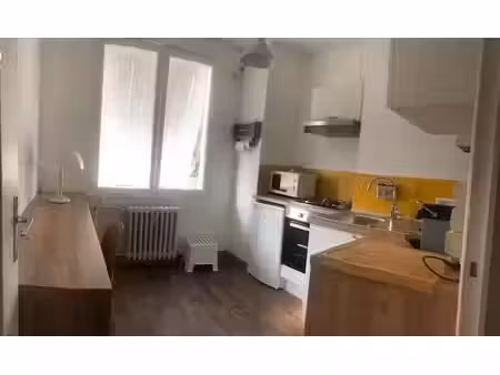 location meublée appartement 2 pièces 34 m² à tours (37000)  550 €