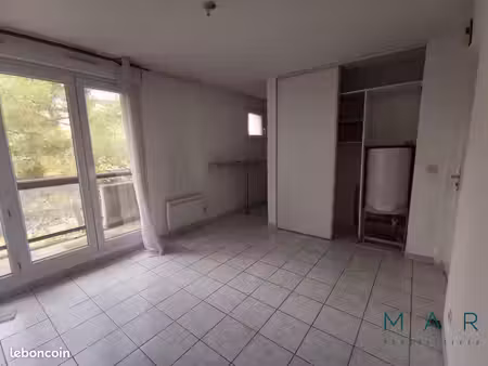 studio 1 pièce 23 m²
