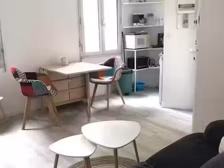 location meublée appartement 2 pièces 27 m² à nantes (44000)  570 €