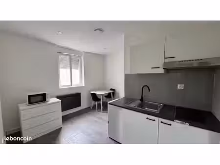 studio 1 pièce 12 m²