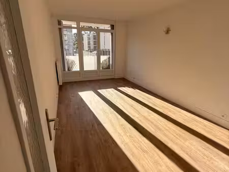 a louer - appartement 3 pièces - villemomble