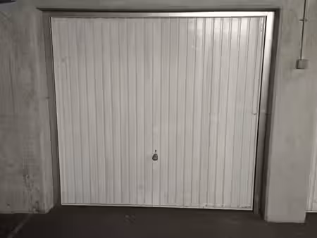 garage fermé centre ville dijon 21000 - 13m²