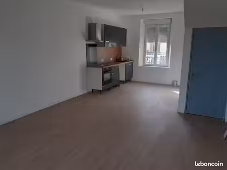 maison 85m2 - 3 chambres - exterieur et garage
