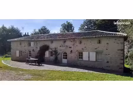 maison- 4 chambres-160m2- terrain/étang