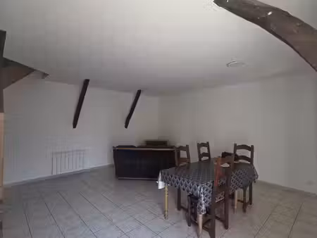 location maison de village lézat
