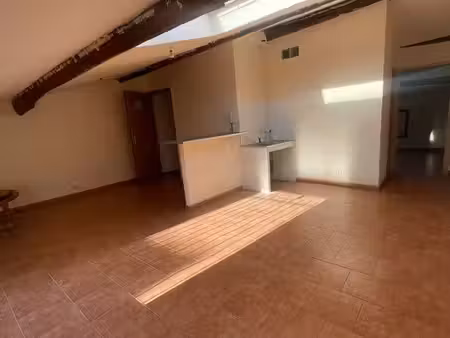 t2 de 50 m² environ – maison de village