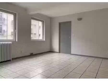 location appartement 2 pièces 47 m² à nancy (54000)  650 €