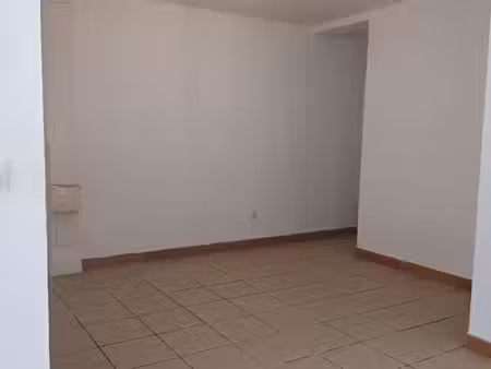 location t2 avirons