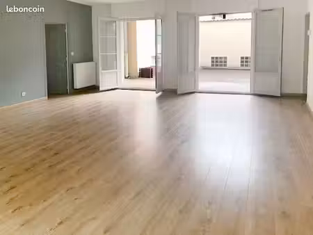 appartement hyper centre terrasse 36m2 parking