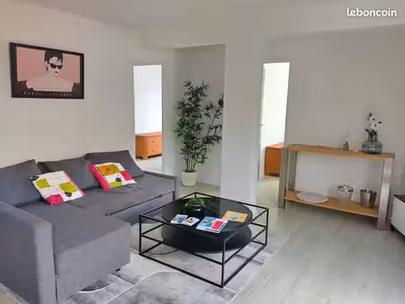 t3 meublé   dans le centre de sainte maxime