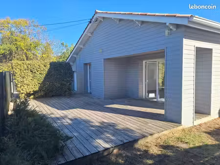 location à l année 65m2 proche centre ville