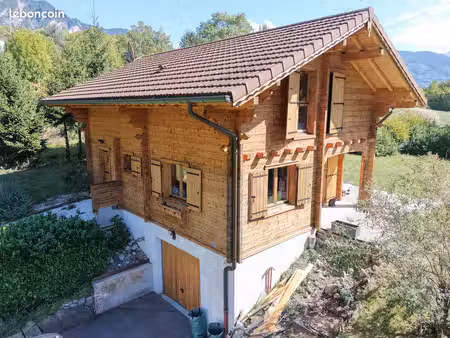 chalet 4 pièces 93 m²