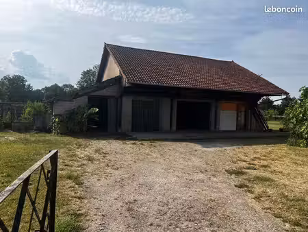 hangar 350 m² + terrain 3 500 m² – maraîchage / artisan / stockage