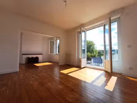 - billere - t3 de 85 m2 rénové avec balcon -
