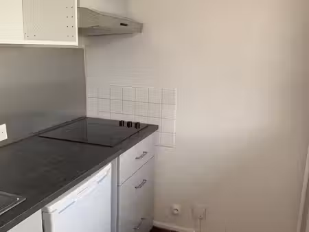 appartement 1 pièce 27 m² avec stationnement grenoble 38000