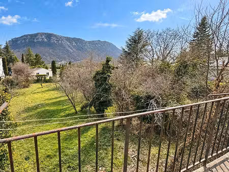 immeuble laragne monteglin 12 pièce(s) 215 m2