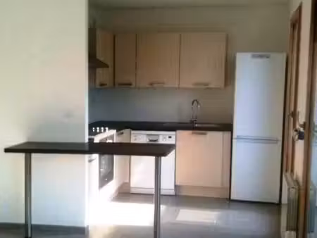 appartement t2 avec garage 985€ ref la1943