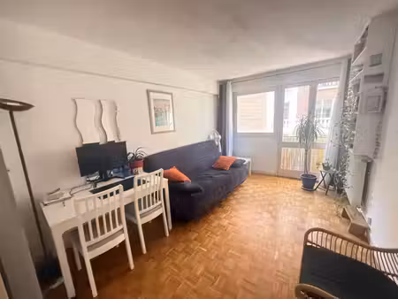 studio paris xx ème