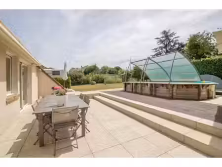 à itteville -- une maison pensée pour profiter  pas pour bric