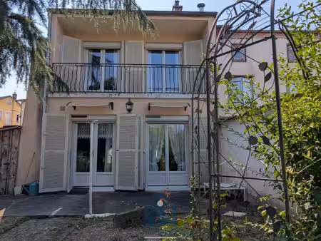 maison 134.5m2 avec jardin et garage double à marsac-en-livr