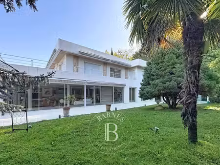 le service location de la maison barnes vous propose ce bien :