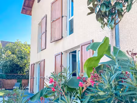 maison individuelle t6 140m² - terrasses - piscine hors sol - g