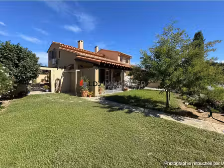 villa 3 faces en parfait état