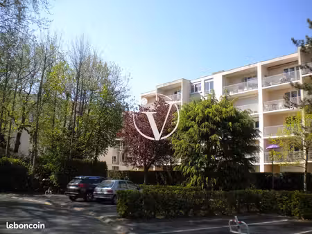 studio 1 pièce 31 m²