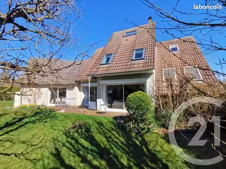 maison 8 pièces 159 m²