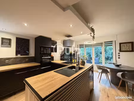 maison 6 pièces 104 m²