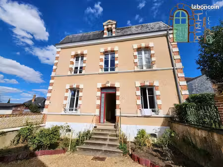 maison 8 pièces 228 m²
