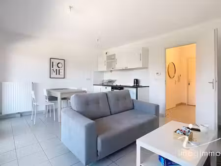 a vendre juvignac t2 meublé 40 m2 avec une place de parking